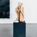 Rina Charlott Lindgren: Under fjellet, 2021, 140 x 44x41 cm